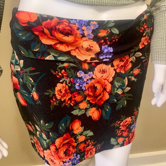 DNA Couture Floral Mini - Picture 4 of 5